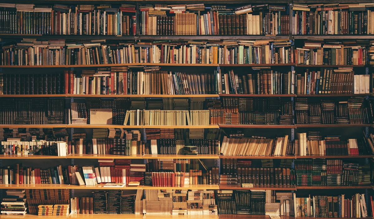 Margin shelves